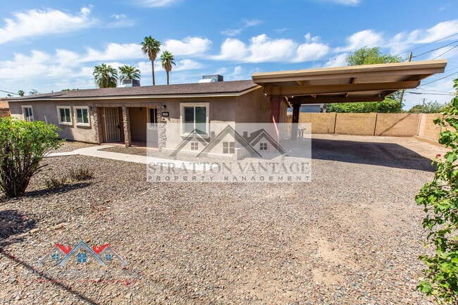 Foto del edificio - 2204 W Campbell Ave