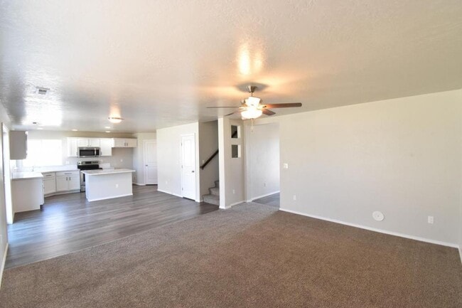 Building Photo - 6825 S Allegiance Ave