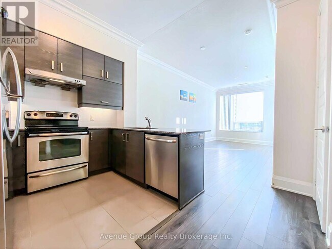 Photo du bâtiment - 8228 Birchmount Rd