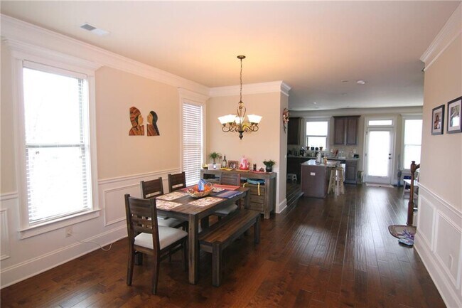 Building Photo - 1660 Jardin Ct