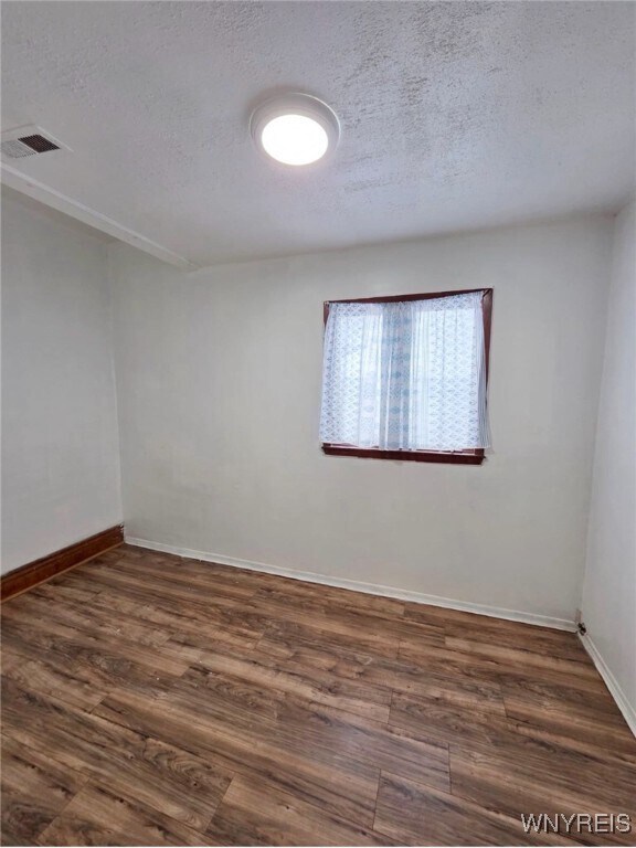 Foto del edificio - 64 Sweet Ave