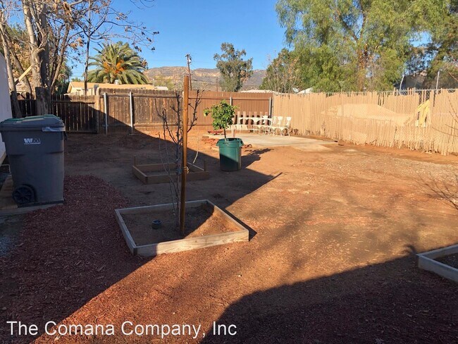 Foto del edificio - 2 br, 1 bath House - 12718 Julian Avenue