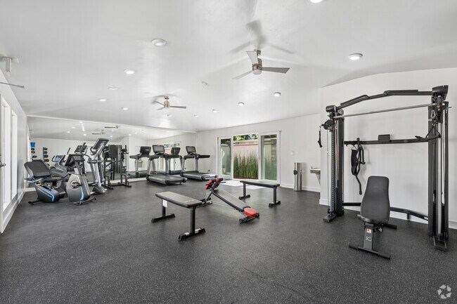 Gimnasia - Greenback Terrace Apartments