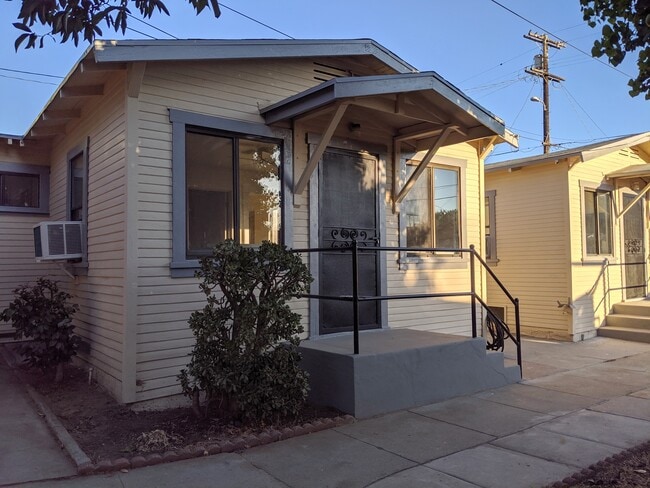 Building Photo - 126 East Avenue 32