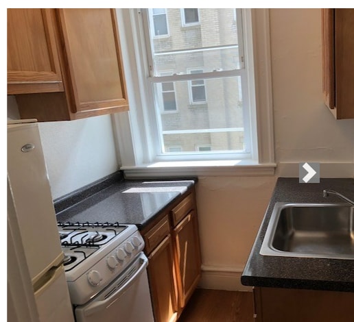 Building Photo - 1124 Boylston St