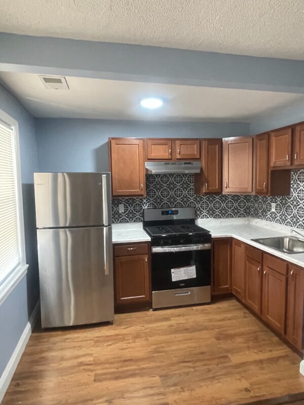 Foto del edificio - 4006 Edgewood Rd