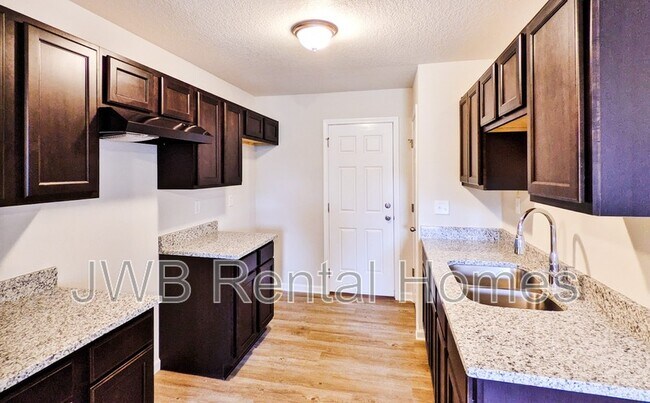 Foto del edificio - 2376 W 1st St