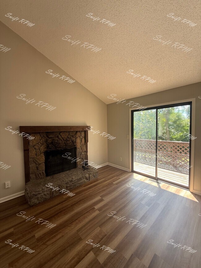 Foto del edificio - 6451 Hallet St