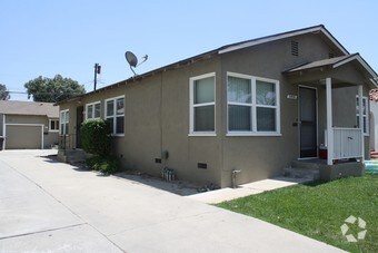 Primary Photo - 5460 Lime Ave