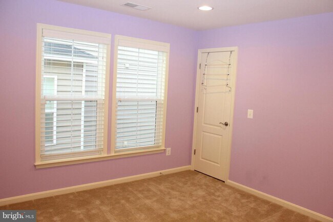 Building Photo - 21241 Walkley Hill Pl