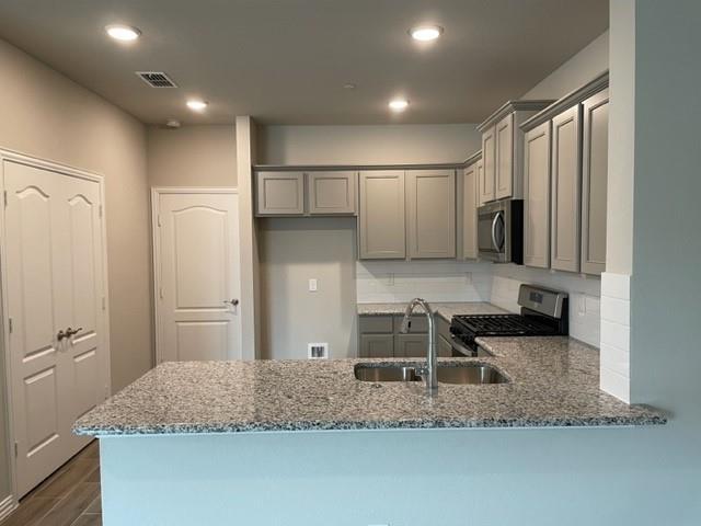 Building Photo - 3714 Malibu Dr