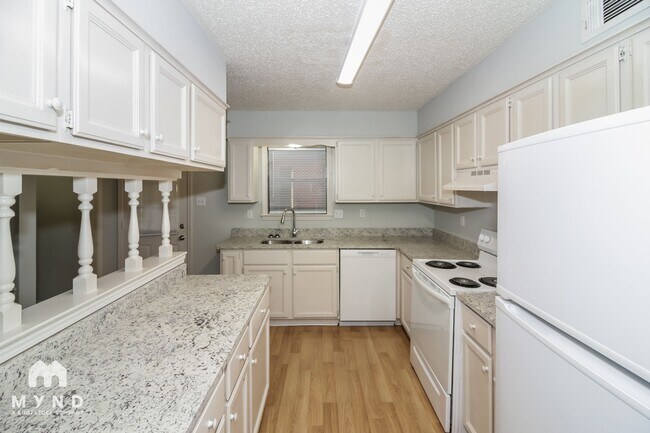 Foto del edificio - 3807 Ross Rd