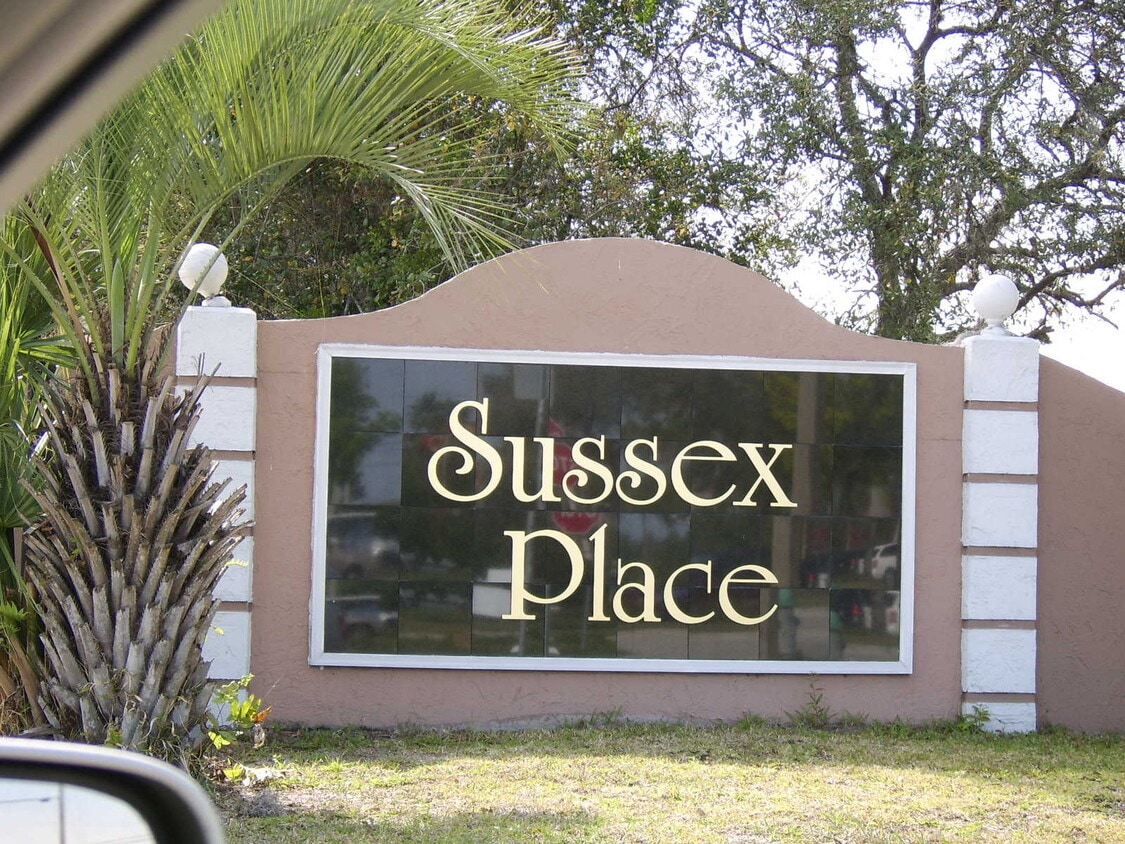 Foto principal - Patio Home, Minutes Away From UCF, Technol...