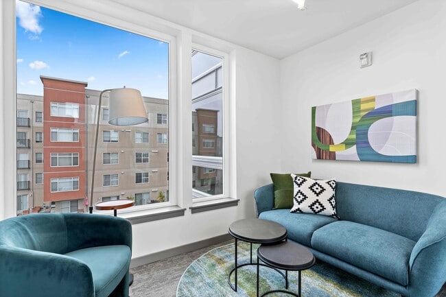 Building Photo - mn215