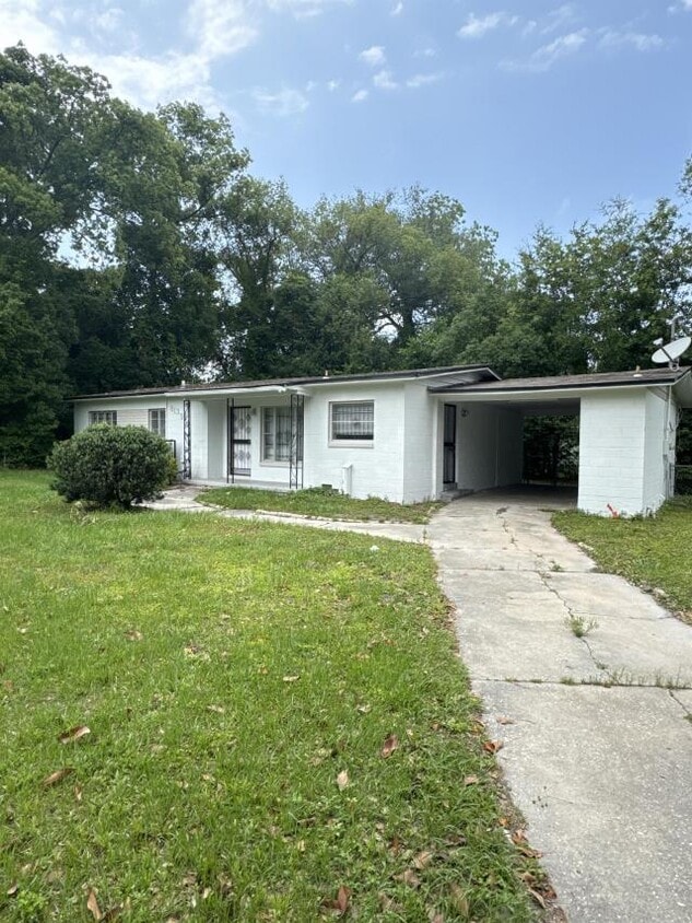 Primary Photo - 3 bedroom in Jacksonville FL 32208