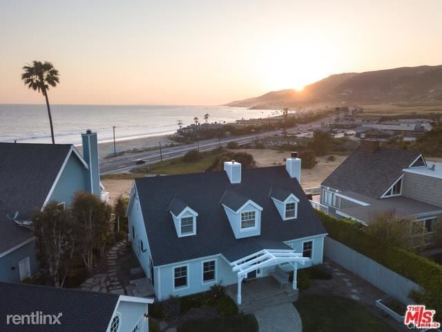 Building Photo - 3 br, 2 bath House - 6447 Surfside Way