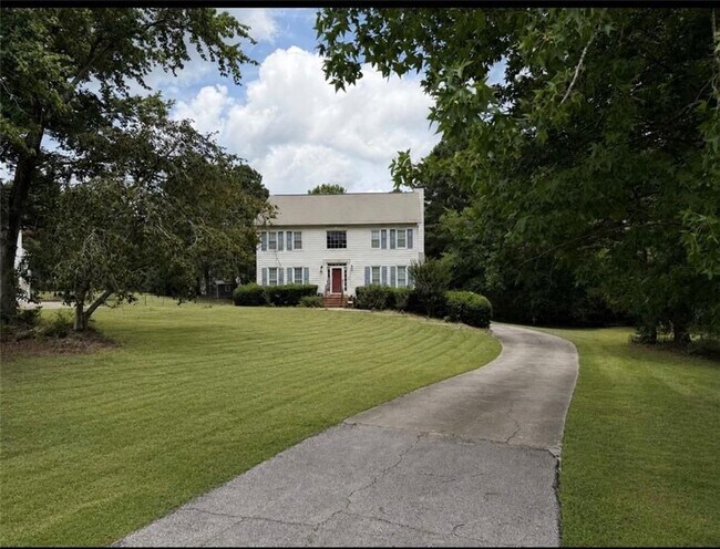 Foto del edificio - 393 New Hope Rd