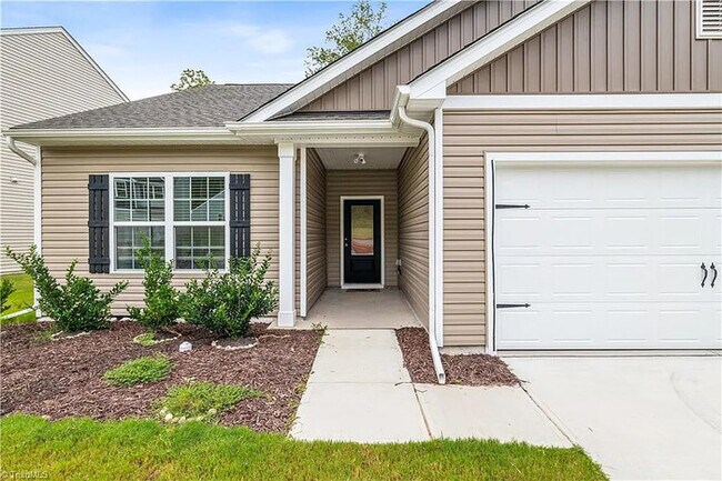 Building Photo - Earn Wealth While Leasing - Like a Homeown...