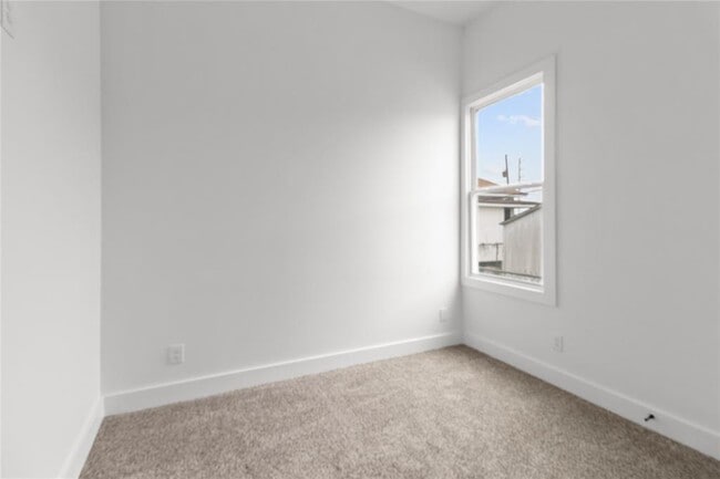 Building Photo - 3312 Sealy Ave