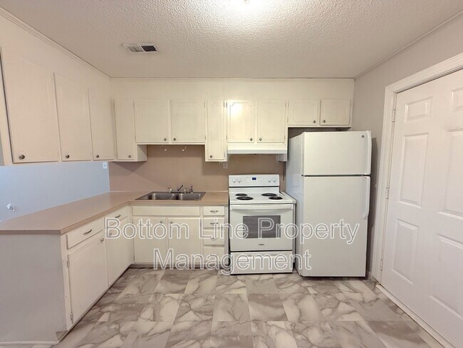 Foto del edificio - 2132 Brookneal Dr