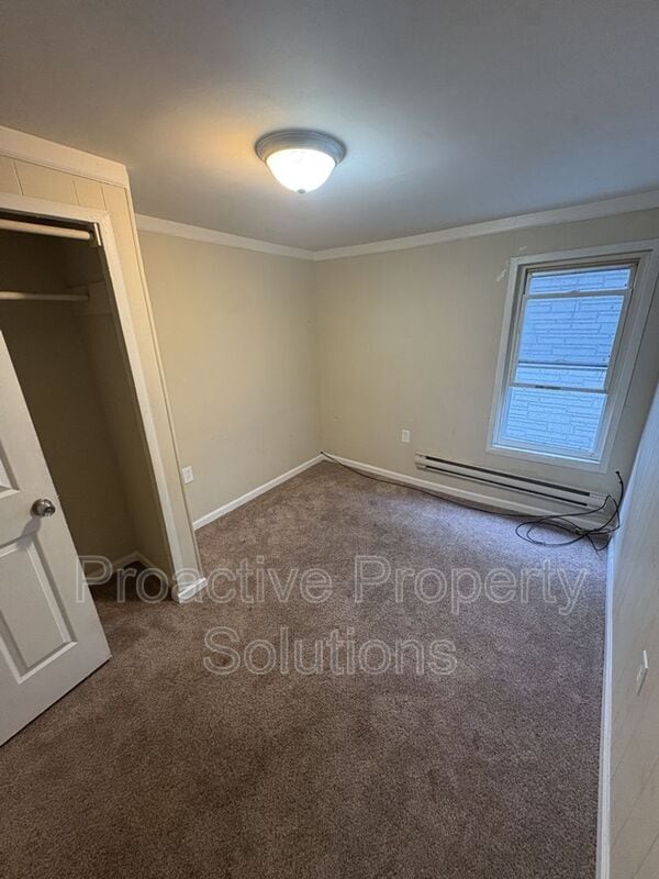 Building Photo - 850-850 Capouse Ave