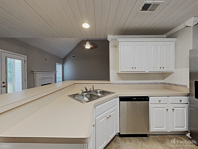 Building Photo - 181 Stratford Cir