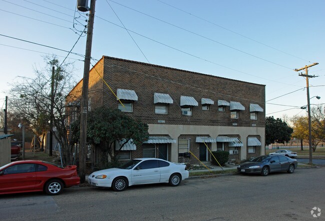 Building Photo - 730 Blaylock Dr