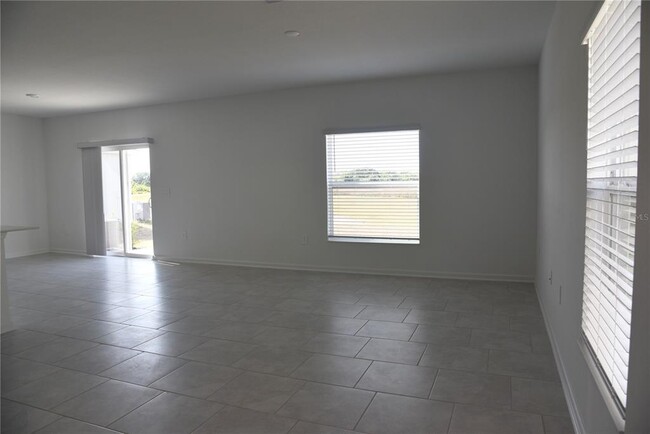 Building Photo - 553 Bell Prairie Cir