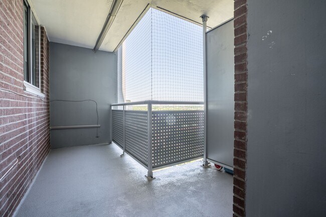 Photo du bâtiment - 230 Oak St