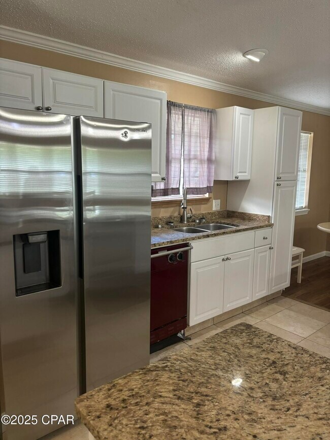 Building Photo - 721 Flight Ave