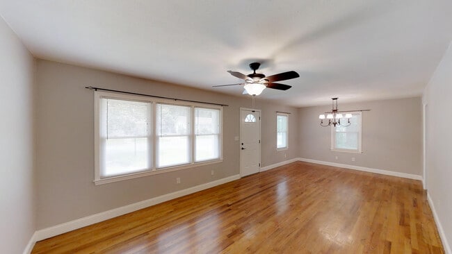 Building Photo - 1801 E 59th St