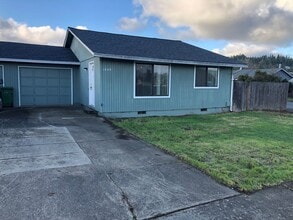 Building Photo - 1049 N 16th St