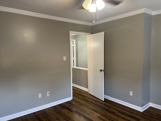 Foto del edificio - 1117 Magnolia St SE