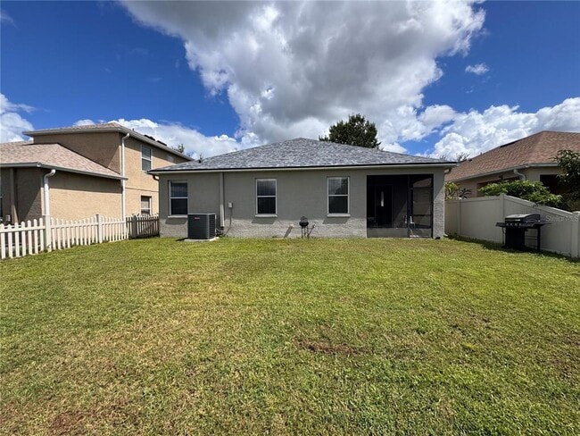 Building Photo - 3921 Stornoway Dr