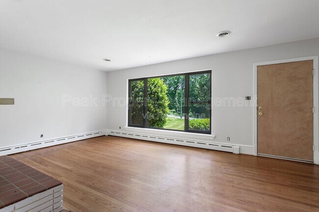 Building Photo - 7630 Whittington Dr