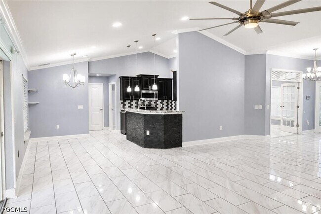 Building Photo - 432 Willowbrook Dr