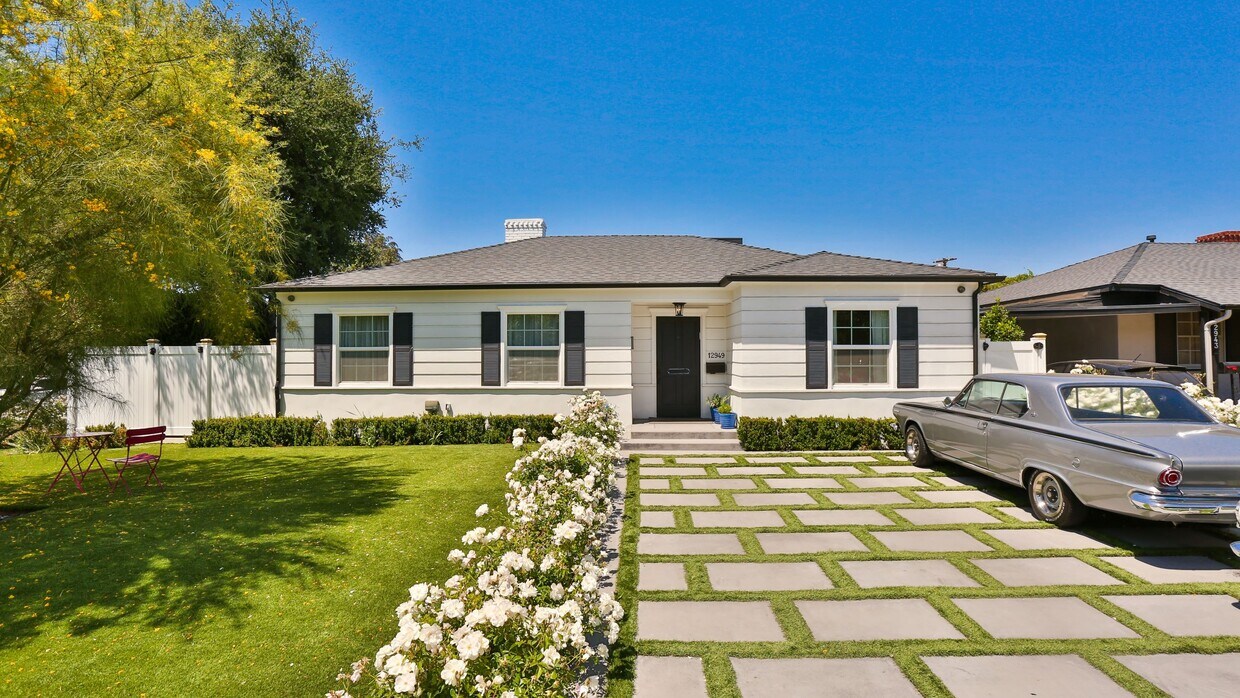 12949 Dickens St, Studio City, CA 91604 House Rental in Studio City