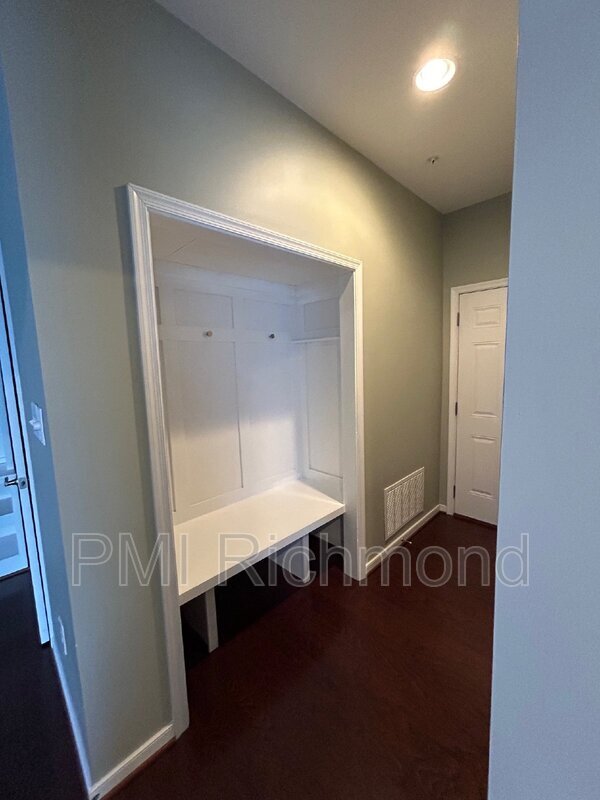 Building Photo - 3910 Brownstone Blvd