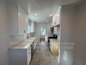 Building Photo - 22106 Redbeam Ave