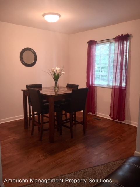 Foto del edificio - 200-301 Jamestown Cir