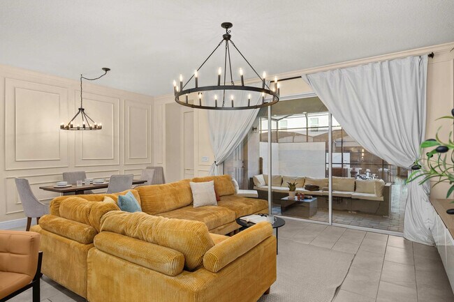 Building Photo - 1660 Tropical Palms Cir