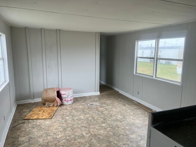 Foto del edificio - Two Bedroom One Bath Mobile Home