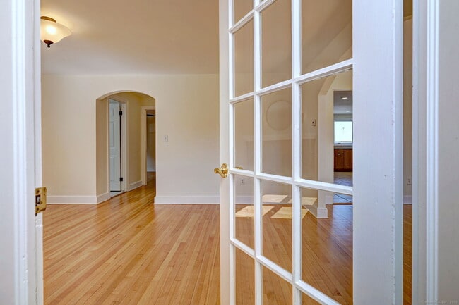 Building Photo - 153 2nd Ave