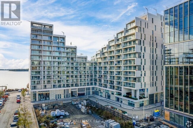 Building Photo - 118 Merchants' Wharf