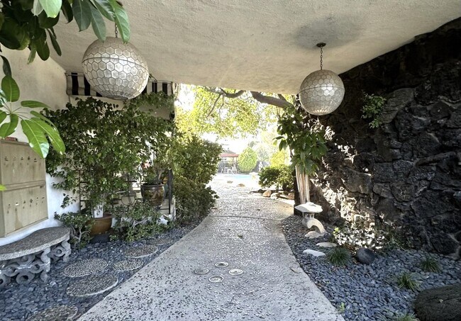 Building Photo - 3320 Griffith Park Blvd