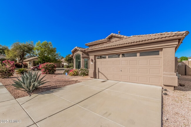 Foto del edificio - 3022 E Captain Dreyfus Ave