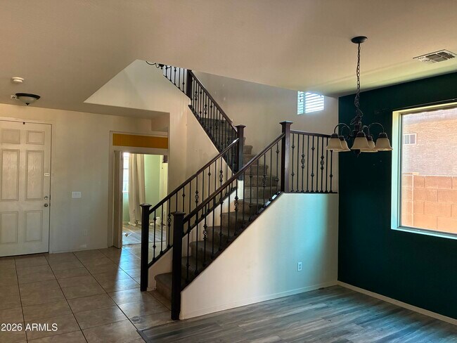 Building Photo - 3340 S Sunland Dr