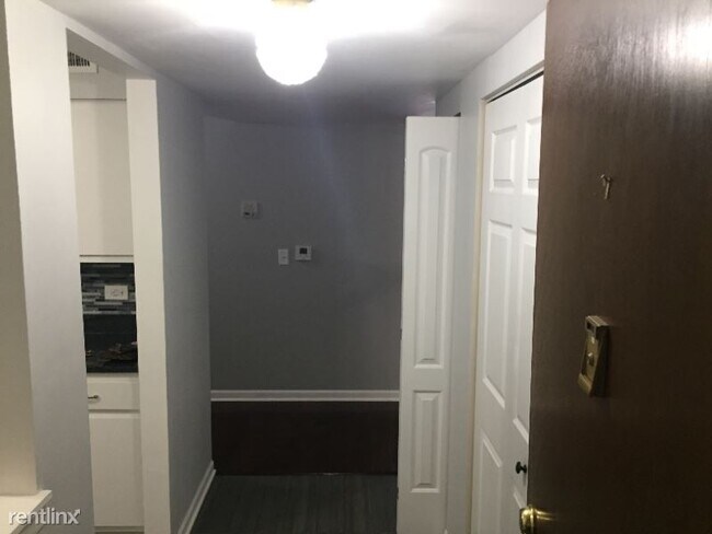 Building Photo - 2 br, 2 bath Condo - 603 S River Rd