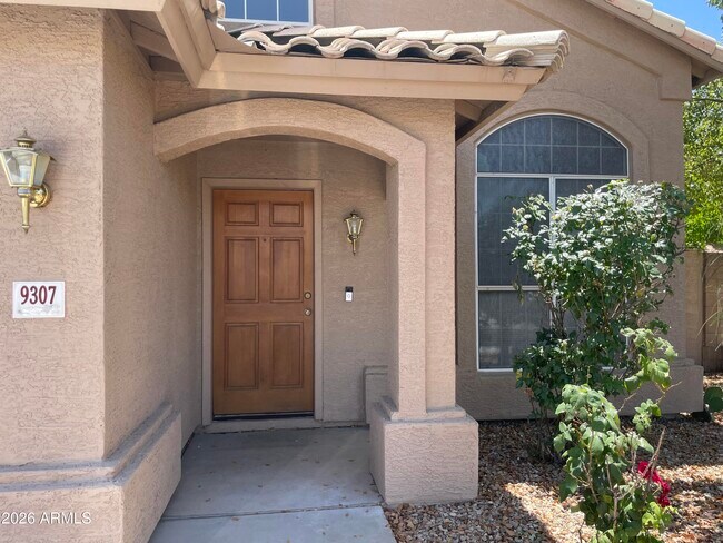 Building Photo - 9307 E Wood Dr