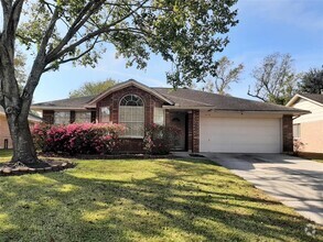 Building Photo - 2414 Longleaf Pines Ln